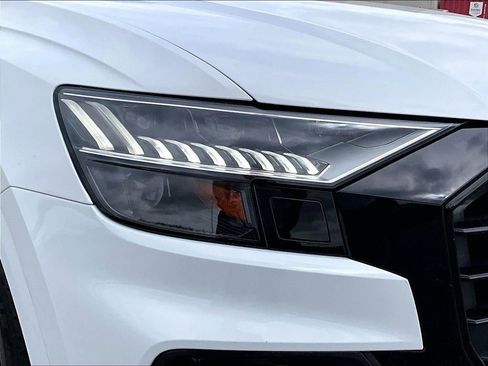 Used 2019 Audi Q8 Prestige w/ Luxury Package image 12