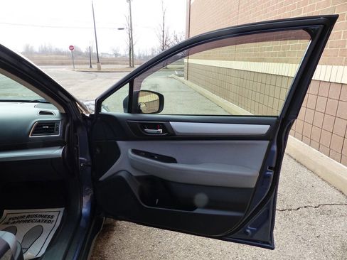 Used 2018 Subaru Outback 2.5i Premium image 39