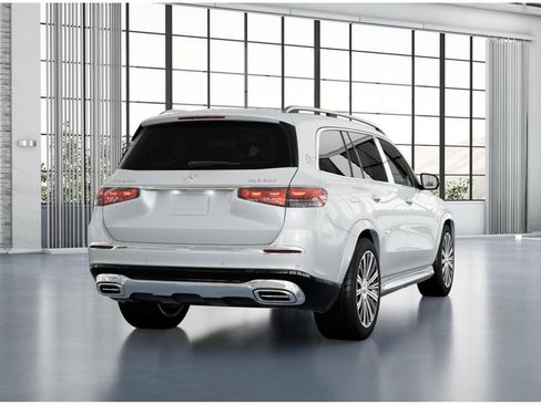 Certified 2026 Mercedes-Benz Maybach GLS 600 4MATIC image 23
