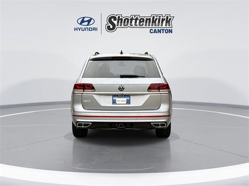 Used 2021 Volkswagen Atlas SE w/ Panoramic Sunroof Package image 7