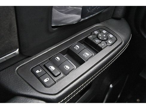 Used 2025 RAM 2500 Laramie image 18