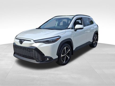 Used 2023 Toyota Corolla Cross AWD Hybrid w/ Convenience Package image 3