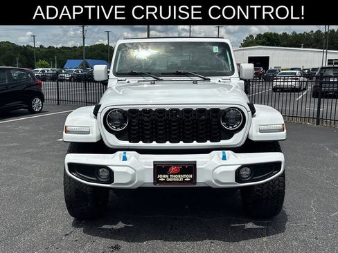 Used 2024 Jeep Wrangler High Altitude AWD/4WD image 3