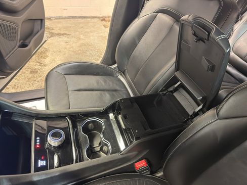 Used 2023 Jeep Grand Cherokee Limited image 19