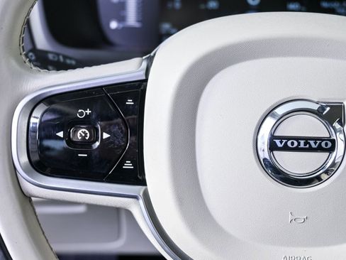 Used 2019 Volvo XC90 T5 Momentum image 10