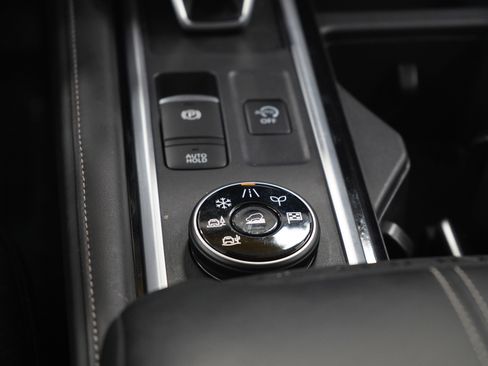 Used 2024 Nissan Pathfinder SL w/ SL Premium Package AWD/4WD image 22