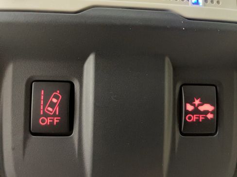 Used 2023 Subaru Forester image 9