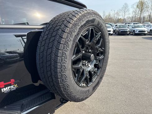 Used 2025 GMC Hummer EV 2X w/ LPO, Sport Package AWD/4WD image 33