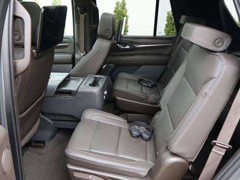 Certified 2021 GMC Yukon Denali w/ Denali Ultimate Package AWD/4WD image 9