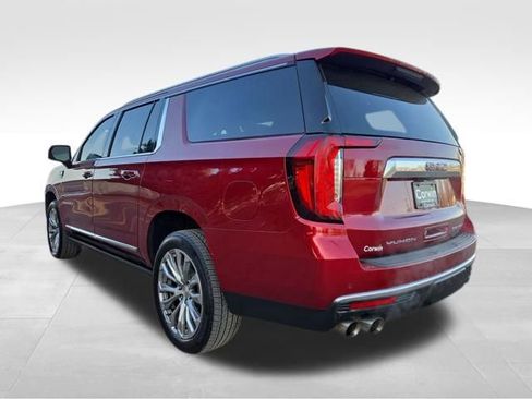Used 2021 GMC Yukon XL Denali w/ Denali Premium Package image 11