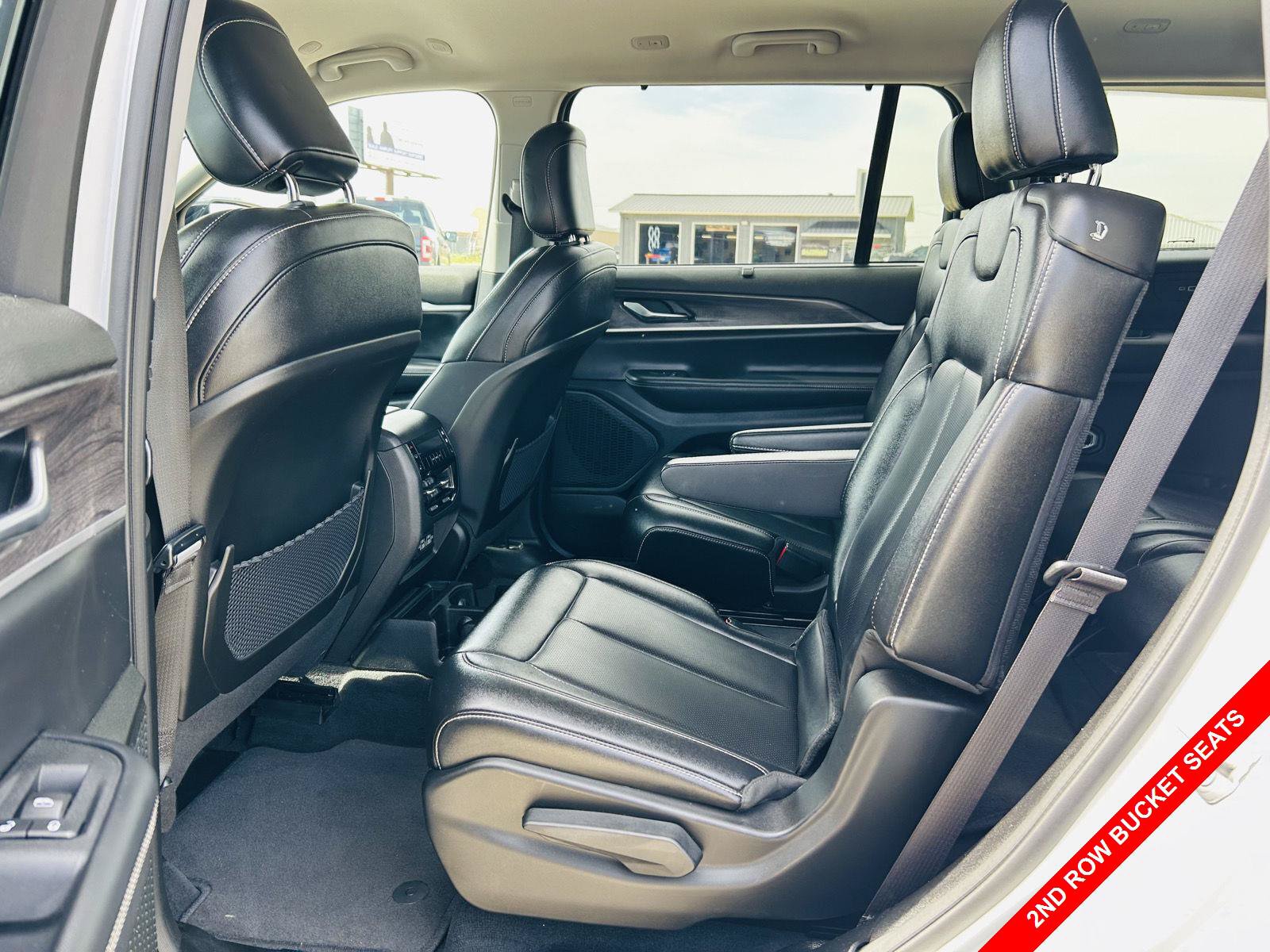 Used 2023 Jeep Grand Cherokee L Limited w/ Luxury Tech Group II AWD/4WD image 31
