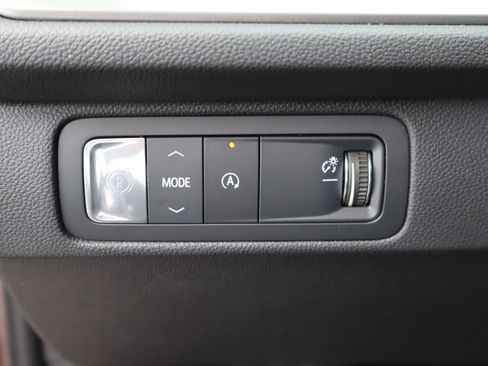 Certified 2024 Chevrolet Traverse LT FWD image 18