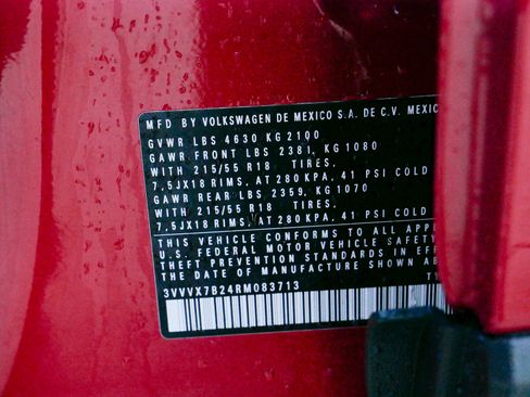 Used 2024 Volkswagen Taos SE w/ Panoramic Sunroof Package image 34