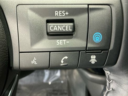 Used 2024 Nissan Pathfinder Platinum w/ Cargo Package image 17