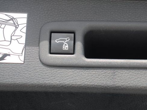 Used 2021 Toyota Sienna XSE w/ XSE Plus Package AWD/4WD image 16