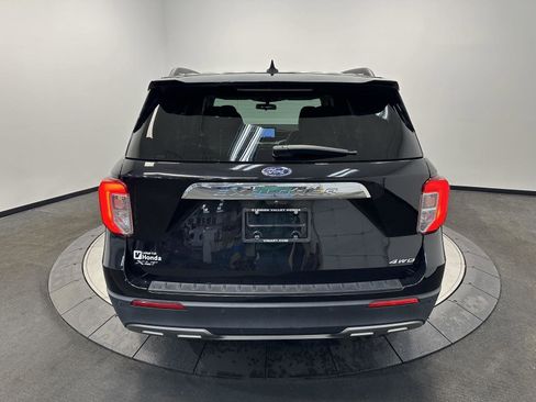 Used 2021 Ford Explorer XLT w/ Equipment Group 202A image 6