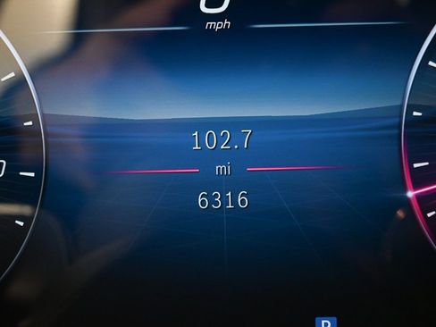 Used 2025 Mercedes-Benz E 350 Sedan image 12