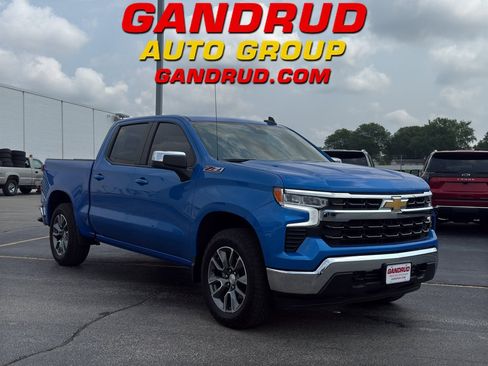 Certified 2026 Chevrolet Silverado 1500 LT AWD/4WD image 1