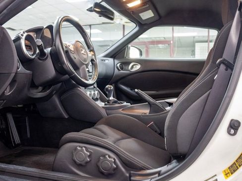 Used 2016 Nissan 370Z Base w/ Aerodynamics Package image 8