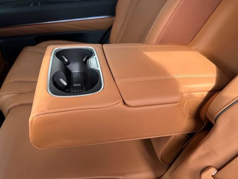 New 2027 Genesis GV80 2.5T Advanced AWD/4WD image 16