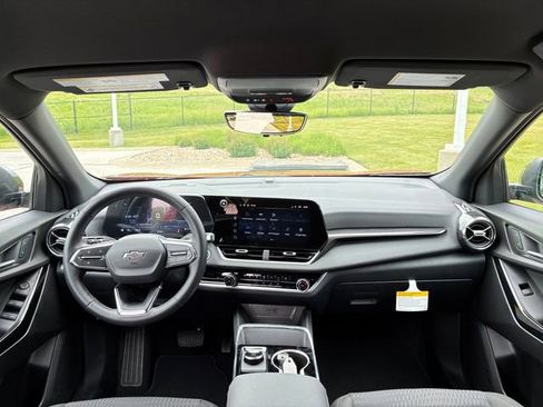 New 2026 Chevrolet Equinox LT w/ Midnight Edition AWD/4WD image 19