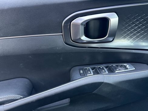 Certified 2023 Kia Sorento S FWD image 10