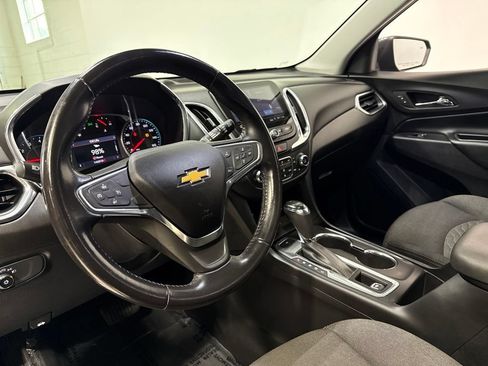 Used 2019 Chevrolet Equinox LT w/ Sun & Navigation Package AWD/4WD image 10