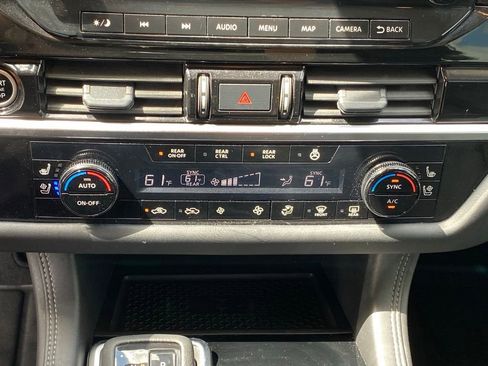 Used 2024 Nissan Pathfinder Platinum w/ Cargo Package AWD/4WD image 19
