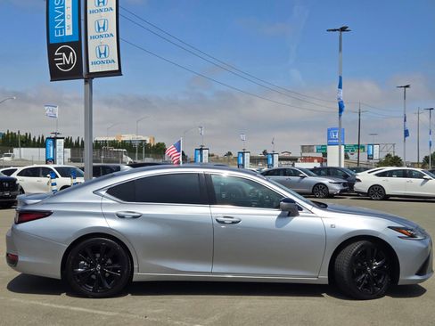 Used 2024 Lexus ES 300h F Sport w/ Accessory Package (Z2) FWD image 8