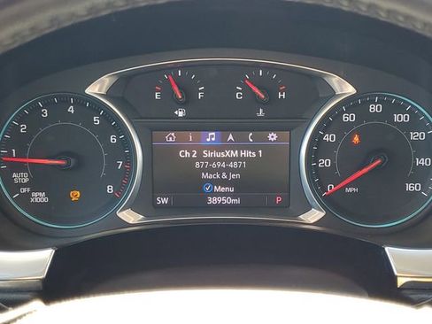 Used 2021 Chevrolet Traverse LT FWD image 13