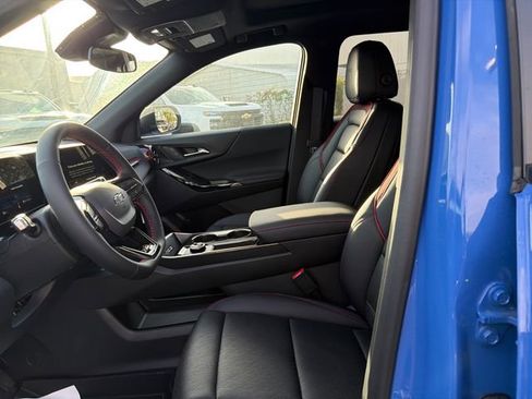 New 2026 Chevrolet Equinox RS w/ Convenience Package III FWD image 17