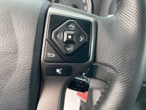 Used 2016 Toyota Tacoma SR5 w/ SR5 Appearance Package (SN) image 25