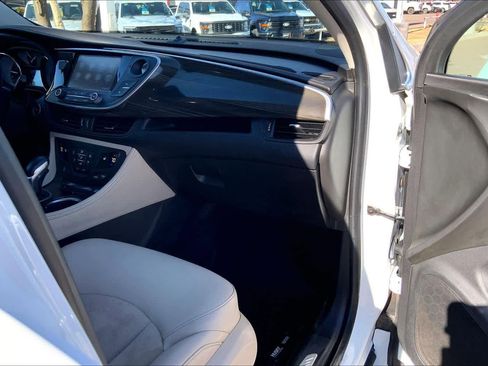 Used 2020 Buick Envision FWD image 19