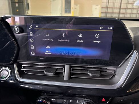 Used 2024 Chevrolet Trax RS w/ Sunroof Package image 36