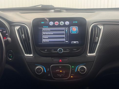 Used 2018 Chevrolet Malibu LT w/ Redline Edition FWD image 18
