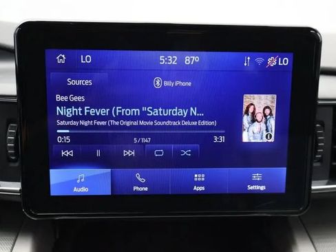 Used 2022 Ford Explorer XLT w/ Equipment Group 202A AWD/4WD image 31