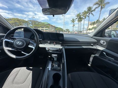 Used 2024 Hyundai Elantra SEL FWD image 10