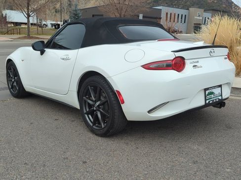 Used 2016 MAZDA MX-5 Miata Club image 3