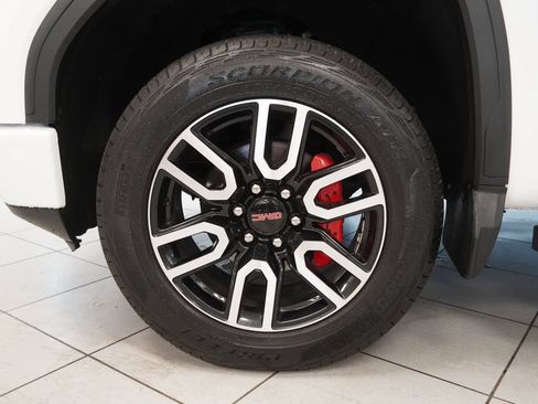 Used 2020 GMC Sierra 1500 AT4 w/ AT4 Premium Package AWD/4WD image 16