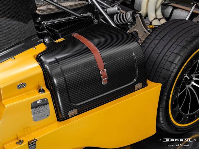 Used 2024 Pagani Utopia RWD image 15
