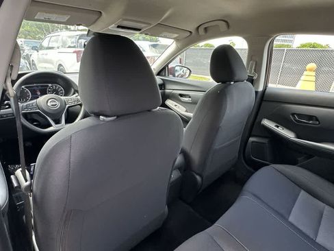 Used 2025 Nissan Sentra SV FWD image 16