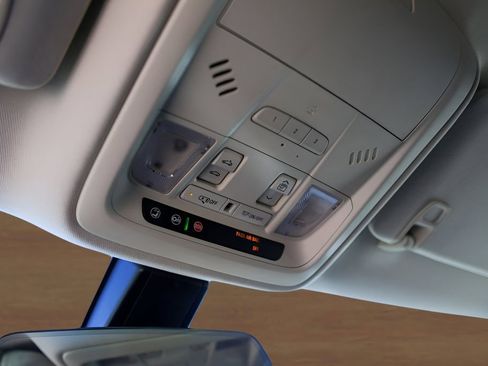 Used 2018 Cadillac XT5 Luxury image 21