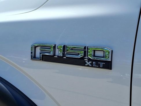 Used 2017 Ford F150 XLT w/ Trailer Tow Package AWD/4WD image 9