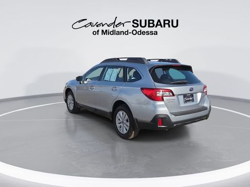 Used 2019 Subaru Outback 2.5i AWD/4WD image 6