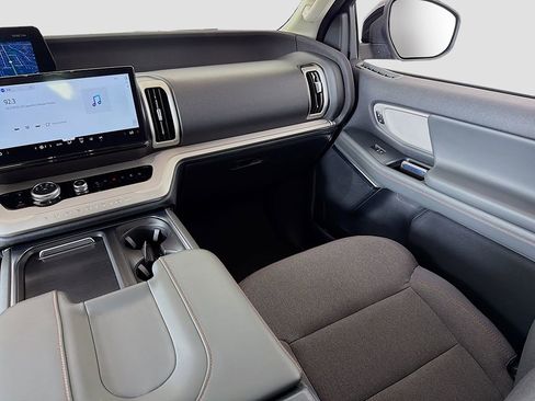 Used 2025 Ford Expedition Max Active image 33