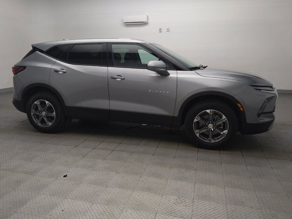 Used 2025 Chevrolet Blazer LT AWD/4WD image 11