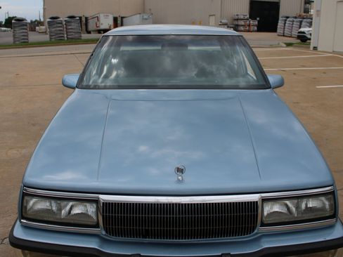 Used 1990 Buick Le Sabre Custom FWD image 31