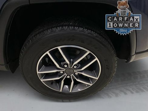 Used 2019 Jeep Grand Cherokee Limited AWD/4WD image 18