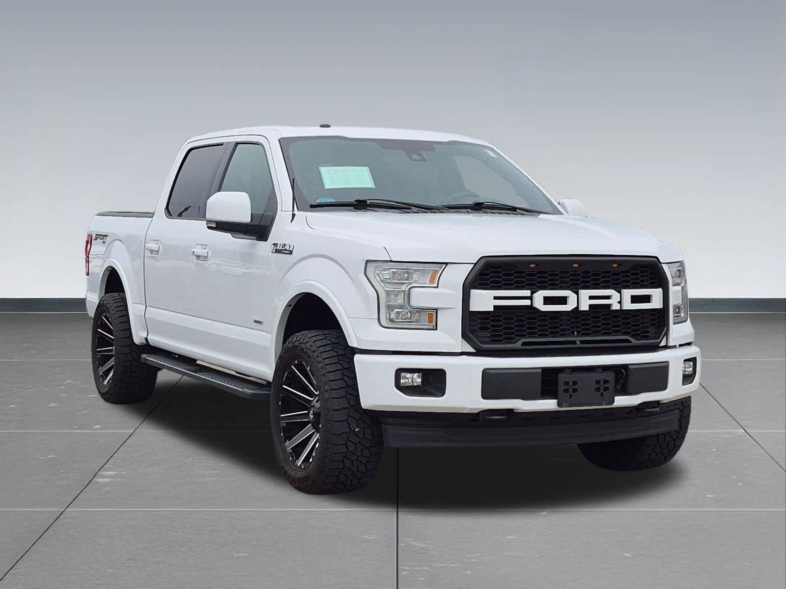 Used 2017 Ford F150 Lariat w/ Equipment Group 502A Luxury AWD/4WD image 8
