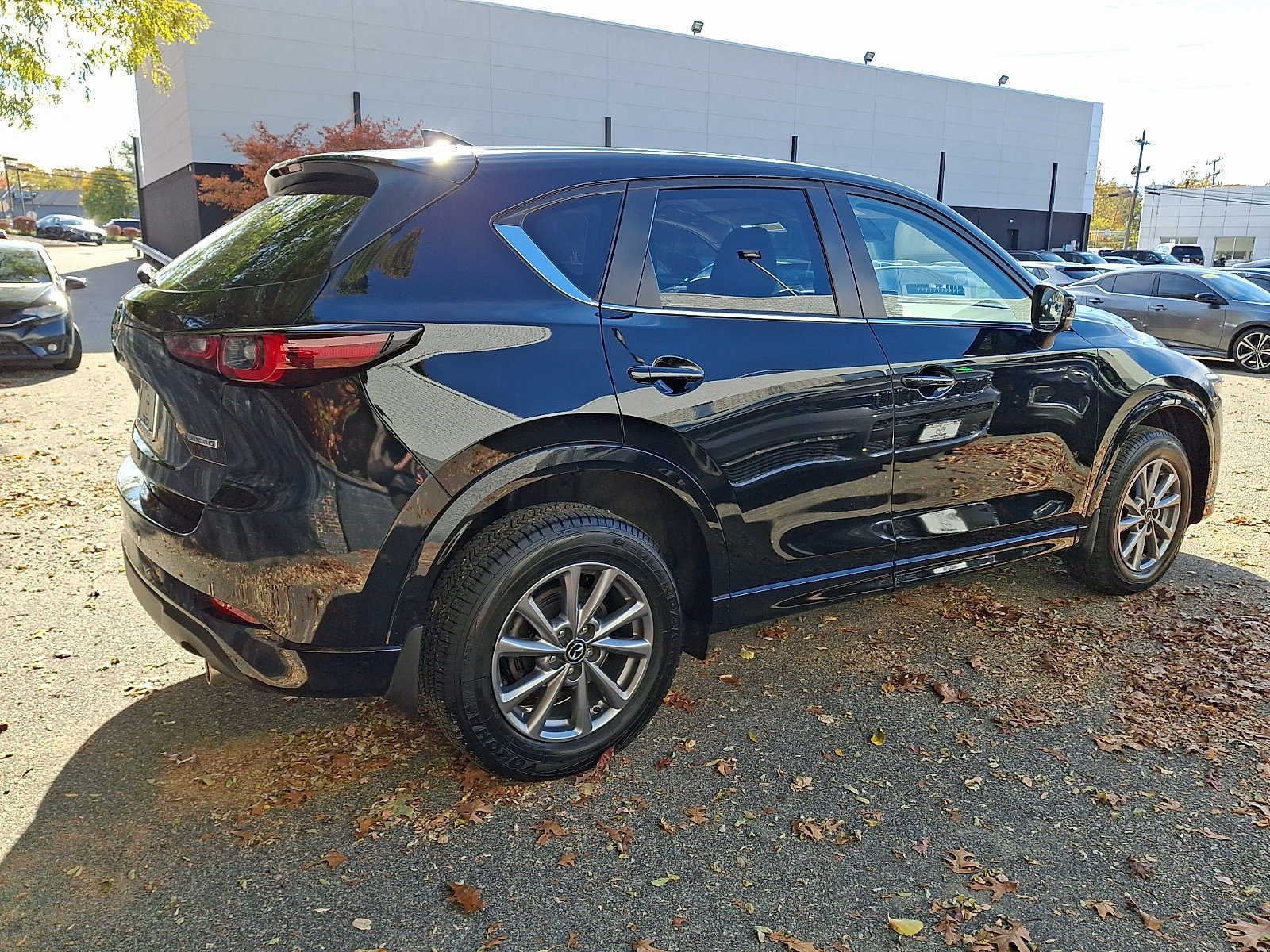 Certified 2024 MAZDA CX-5 AWD 2.5 S w/ Select Package image 4